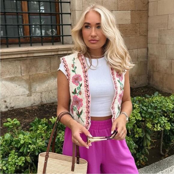 Zara Floral Embroidered Vest Size Large - Picture 7 of 15